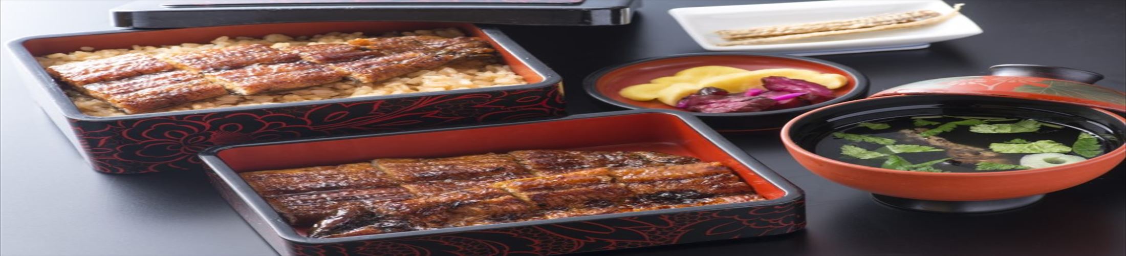 うなぎ料理　徳右ェ門