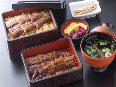 うなぎ料理　徳右ェ門