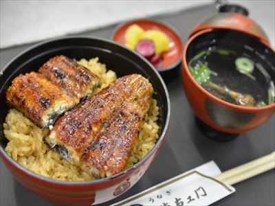 うなぎ料理　徳右ェ門