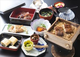うなぎ料理　徳右ェ門
