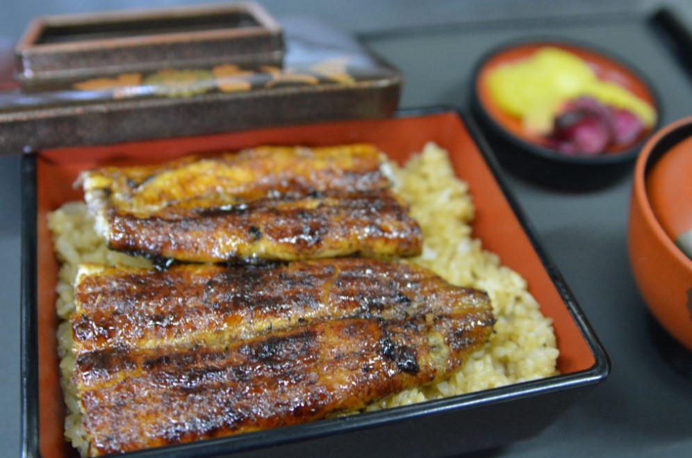うなぎ料理　徳右ェ門