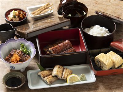 うなぎ料理　徳右ェ門