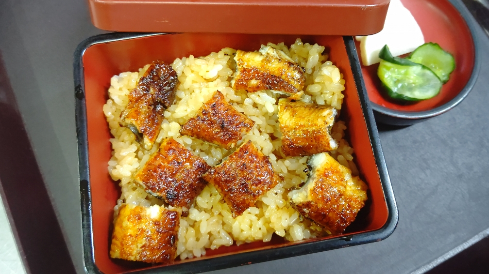 うなぎ料理　徳右ェ門