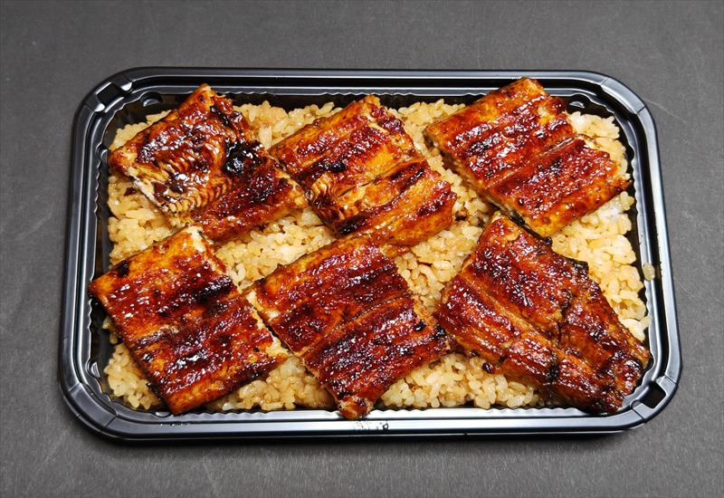 うなぎ料理　徳右ェ門