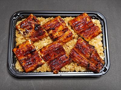 うなぎ料理　徳右ェ門