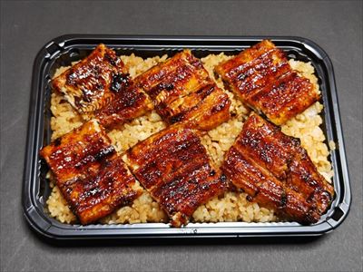 うなぎ料理　徳右ェ門