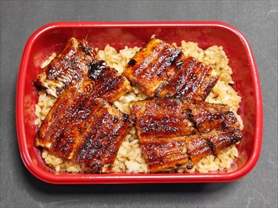 うなぎ料理　徳右ェ門