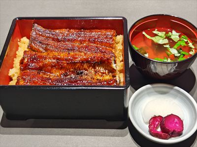 うなぎ料理　徳右ェ門
