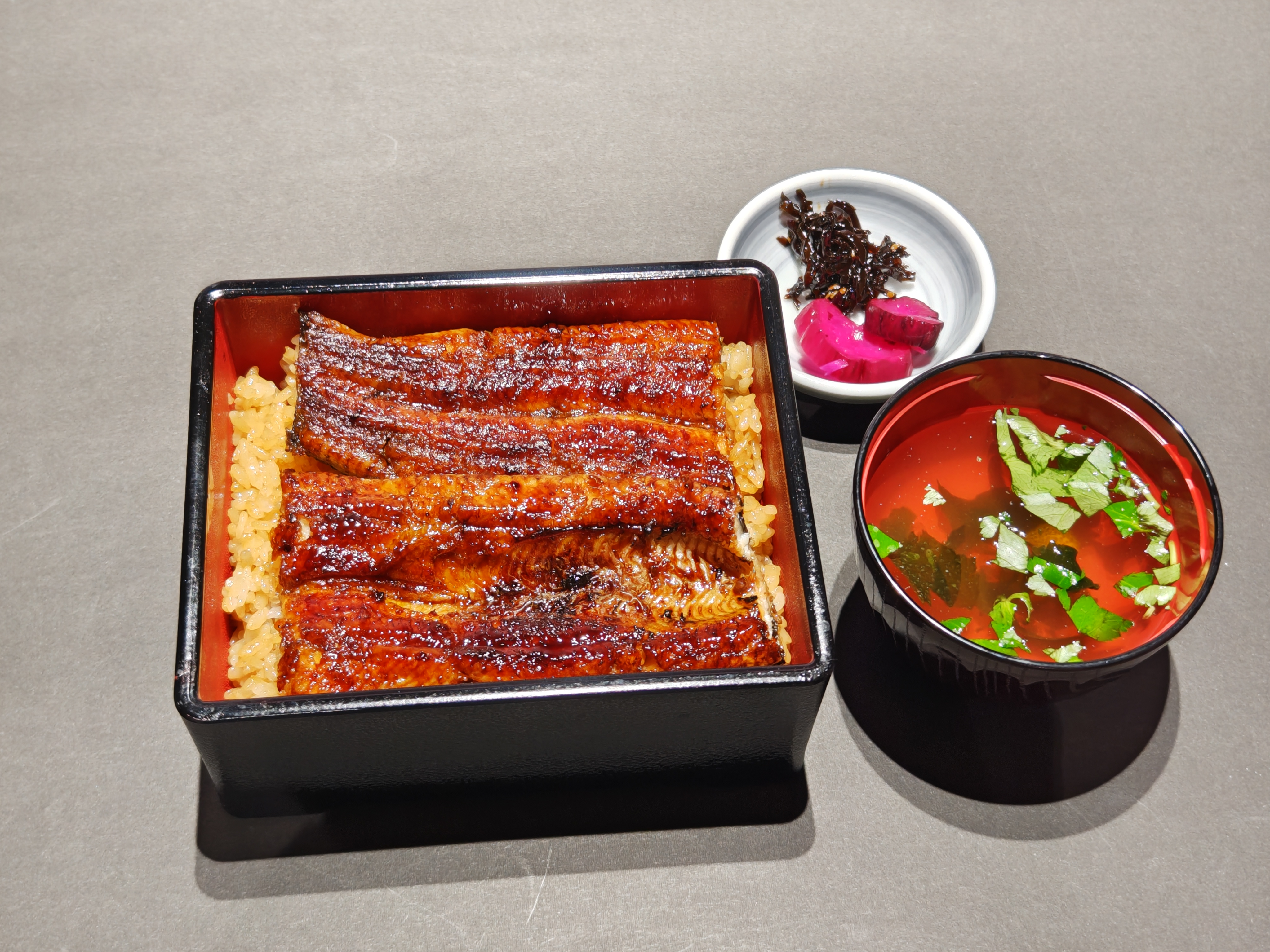 うなぎ料理　徳右ェ門