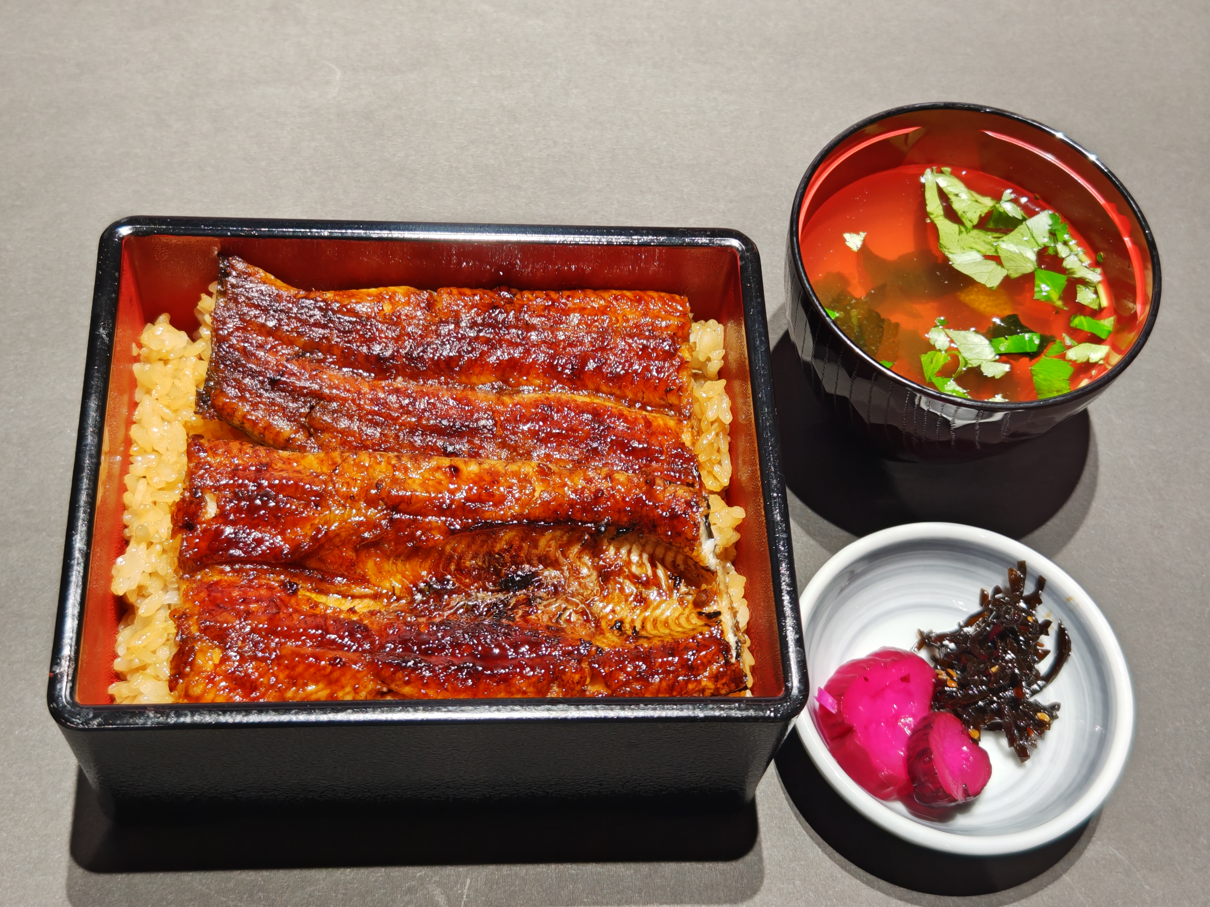 うなぎ料理　徳右ェ門