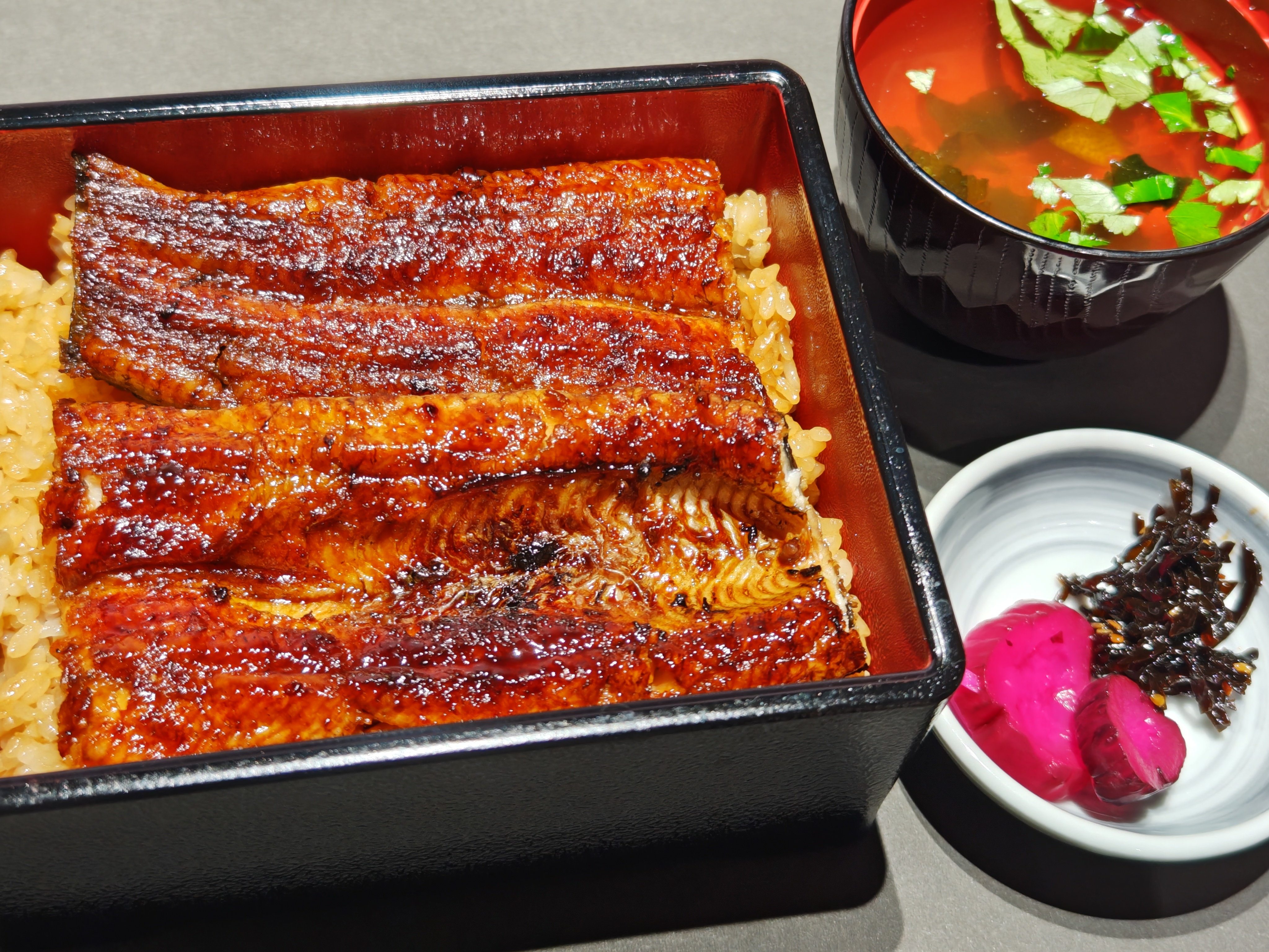 うなぎ料理　徳右ェ門