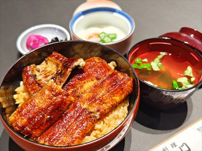うなぎ料理　徳右ェ門