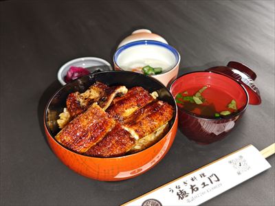 うなぎ料理　徳右ェ門