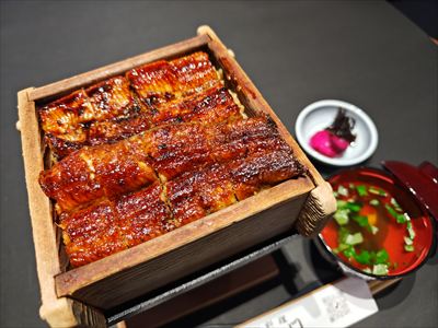 うなぎ料理　徳右ェ門
