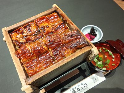 うなぎ料理　徳右ェ門