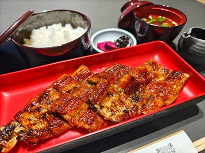 うなぎ料理　徳右ェ門