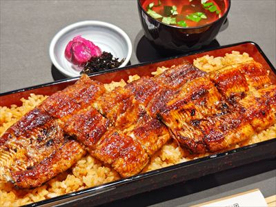 うなぎ料理　徳右ェ門