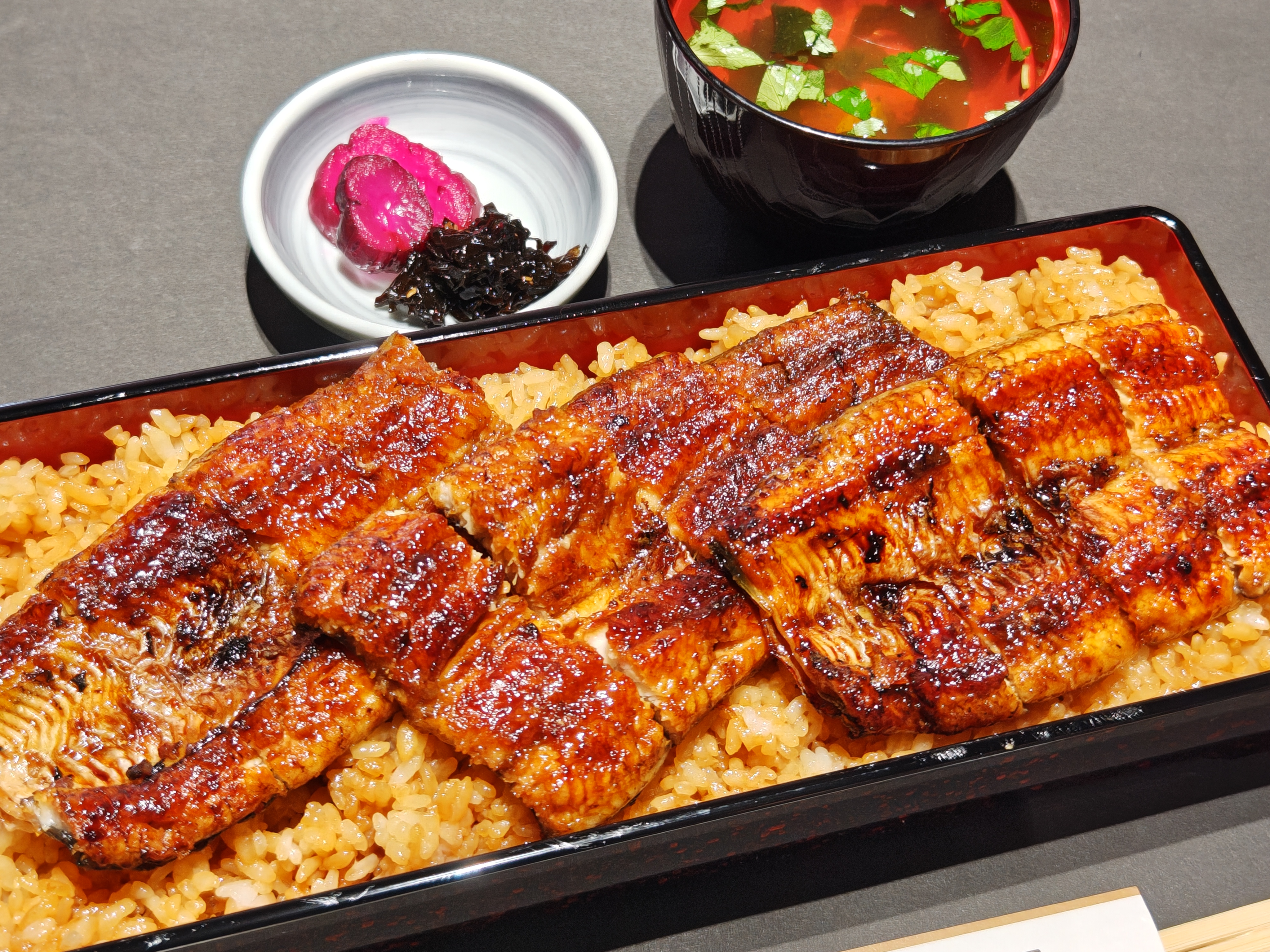 うなぎ料理　徳右ェ門