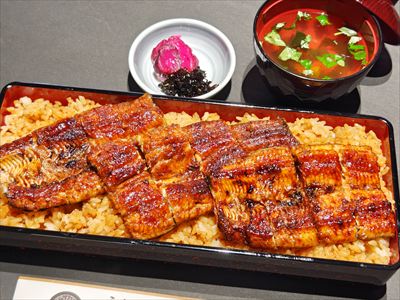 うなぎ料理　徳右ェ門