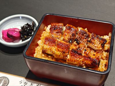 うなぎ料理　徳右ェ門