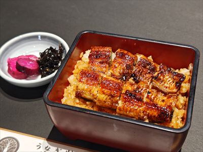 うなぎ料理　徳右ェ門