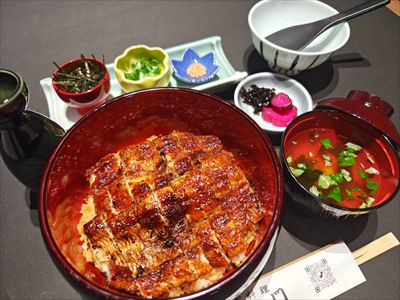 うなぎ料理　徳右ェ門