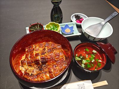 うなぎ料理　徳右ェ門