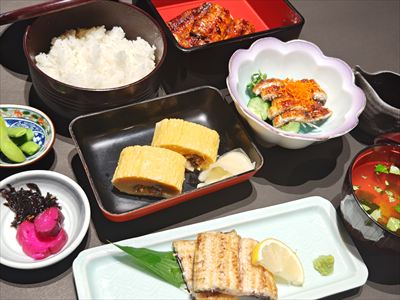 うなぎ料理　徳右ェ門