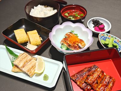 うなぎ料理　徳右ェ門