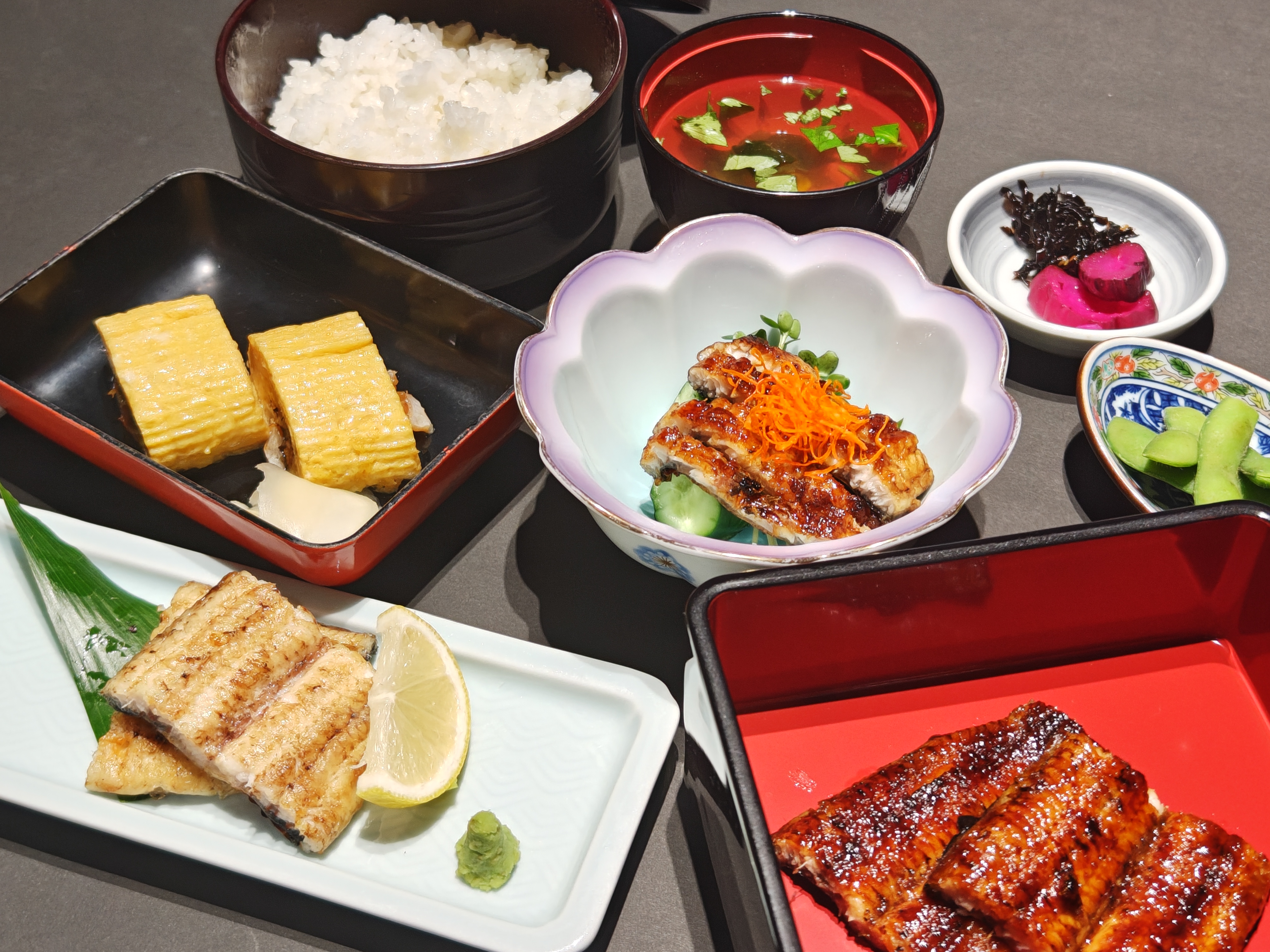 うなぎ料理　徳右ェ門