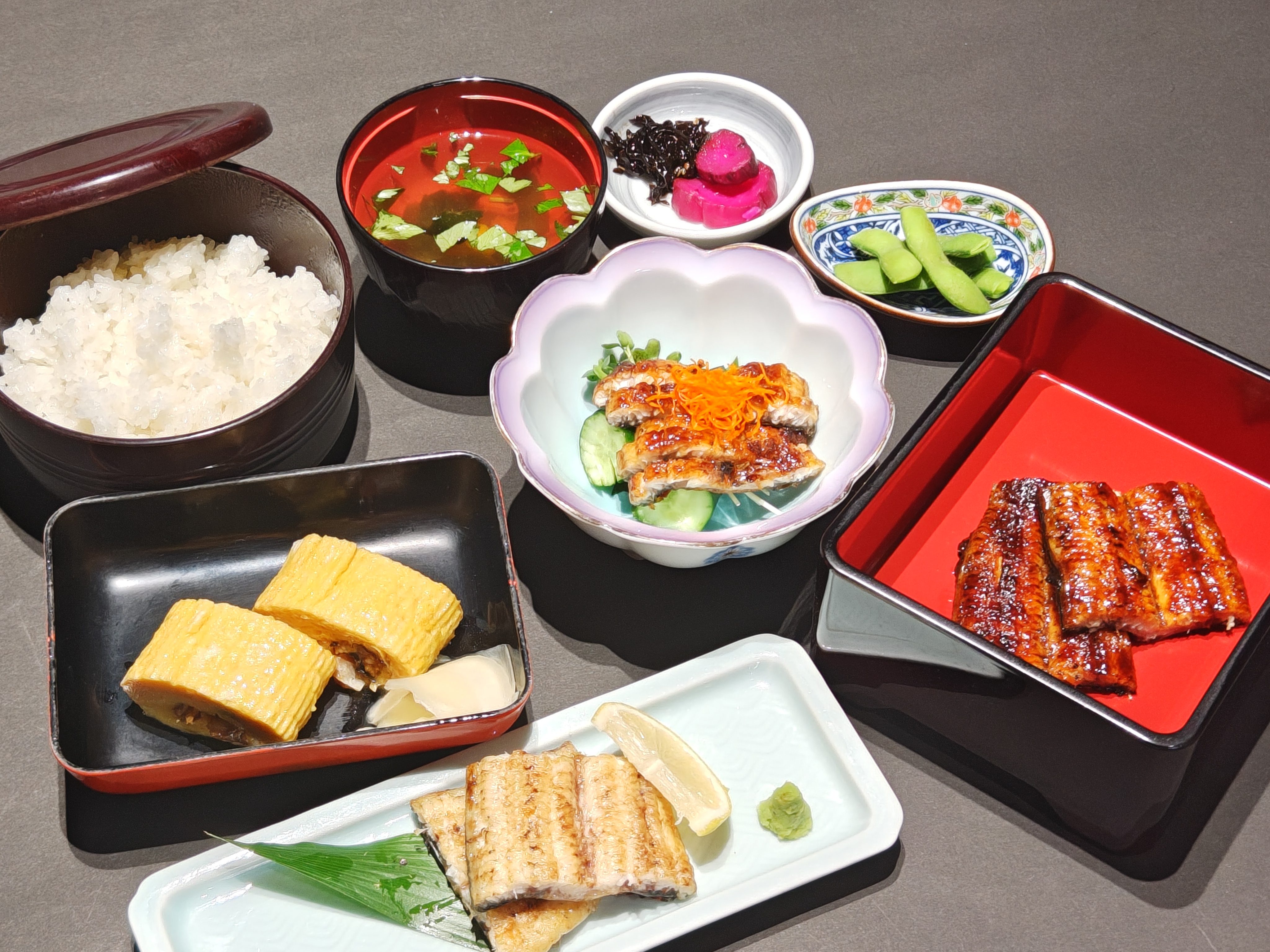 うなぎ料理　徳右ェ門