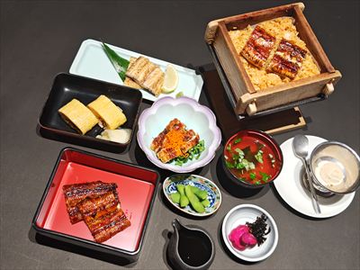 うなぎ料理　徳右ェ門