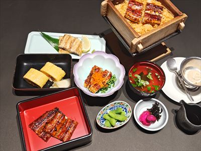 うなぎ料理　徳右ェ門