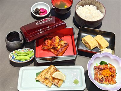 うなぎ料理　徳右ェ門
