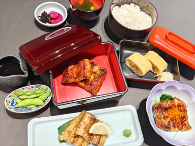 うなぎ料理　徳右ェ門