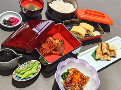 うなぎ料理　徳右ェ門